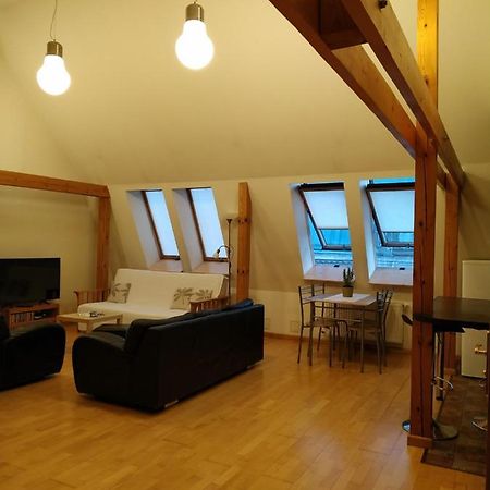 Sunlit Loft Apartment Riga Exteriér fotografie